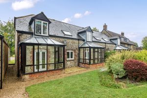 Rear - click for photo gallery